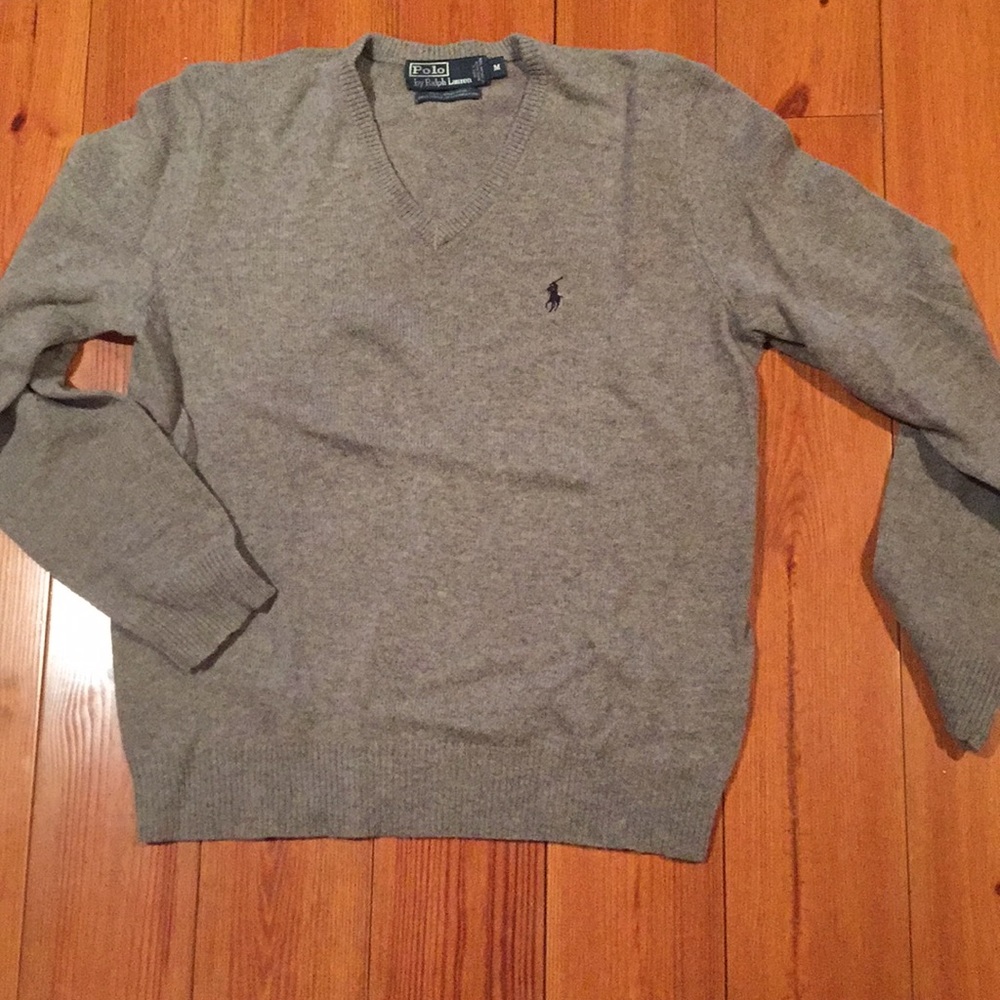 Polo v-neck